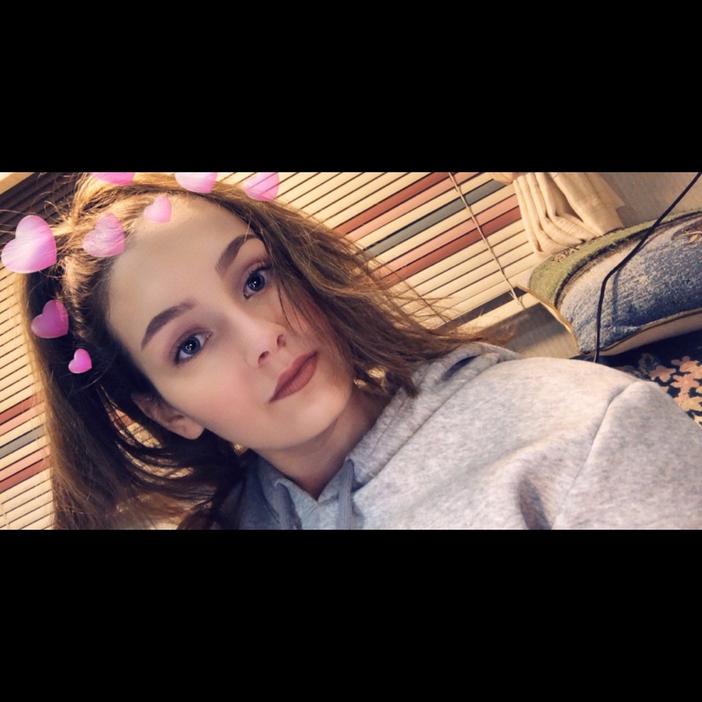 Meet your Posher, Carolyn